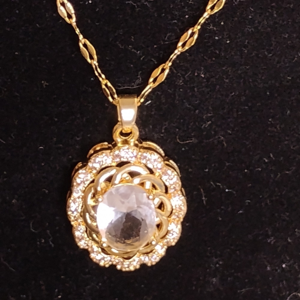 NWOT Swarovski Crystal Elements Stainless Steel Gold Overlay Pendant Necklace - Picture 3 of 6